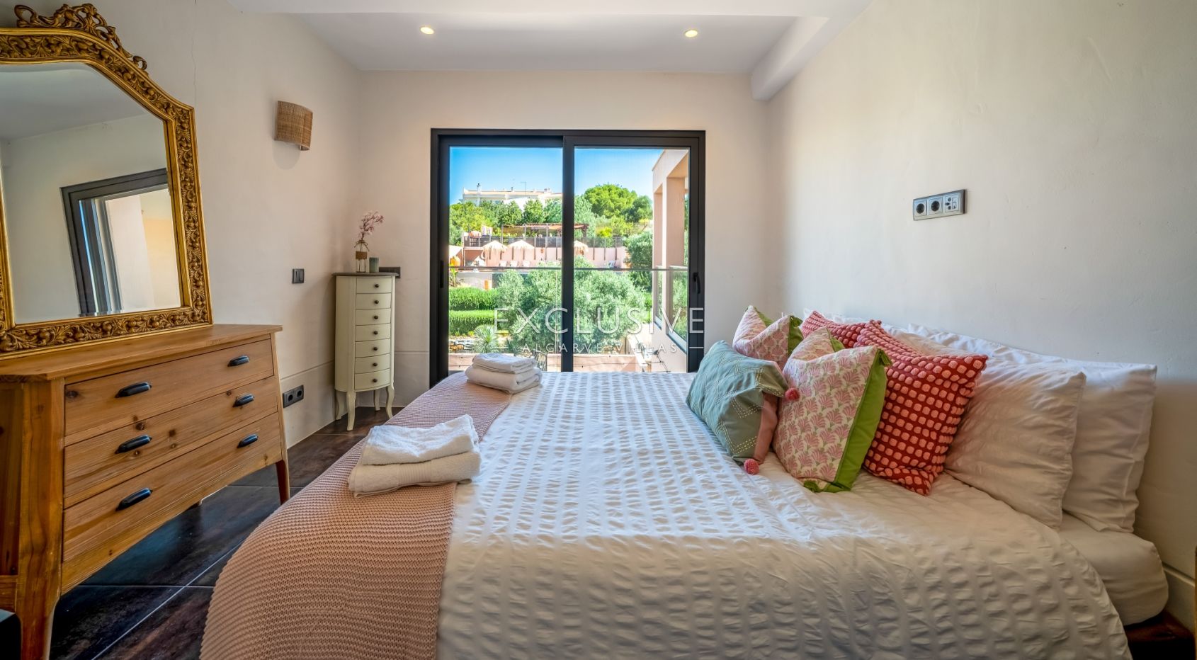 Ferragudo: encantadora moradia com 7 quartos