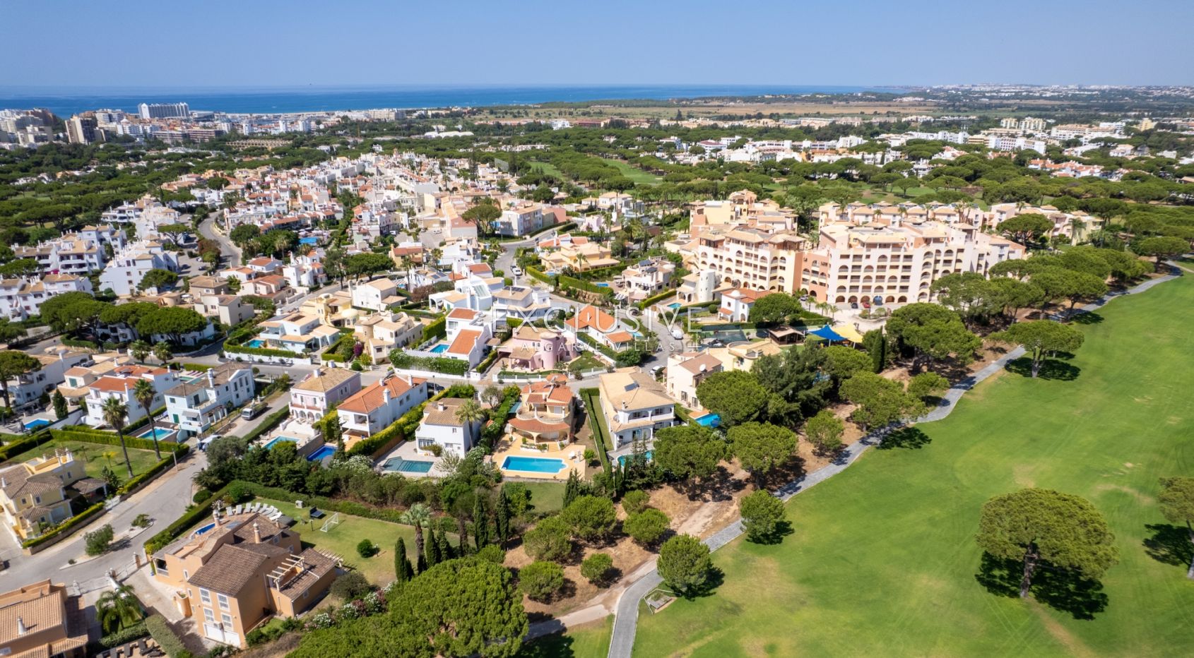 Sie eine Golfvilla in erster Reihe im alten Dorfteil von Vilamoura