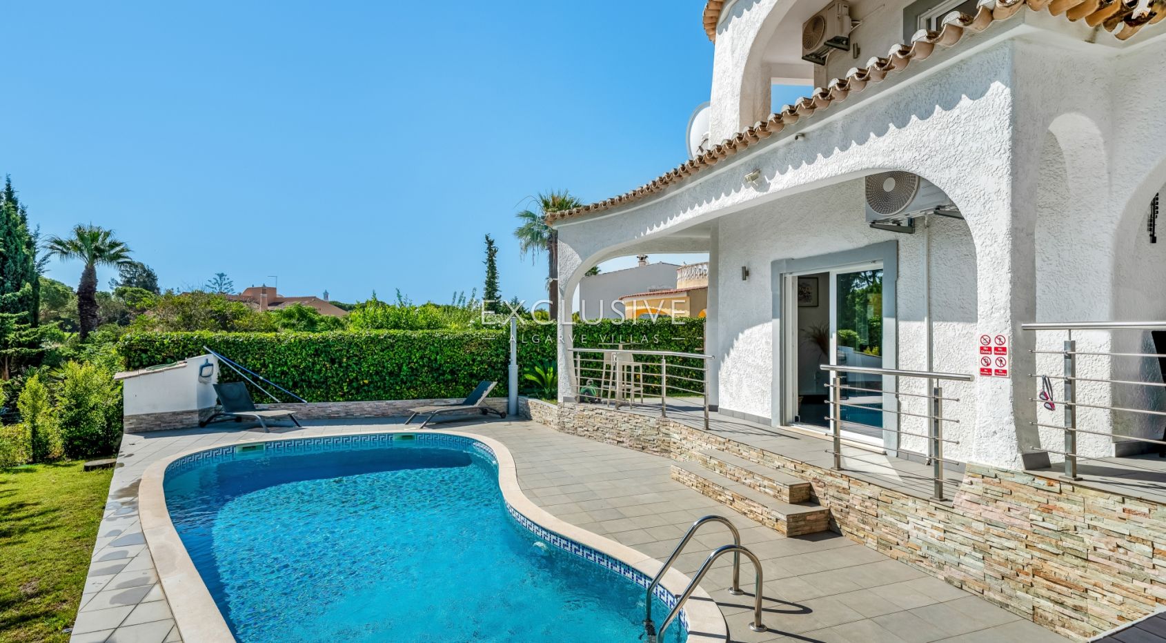 Sie eine Golfvilla in erster Reihe im alten Dorfteil von Vilamoura