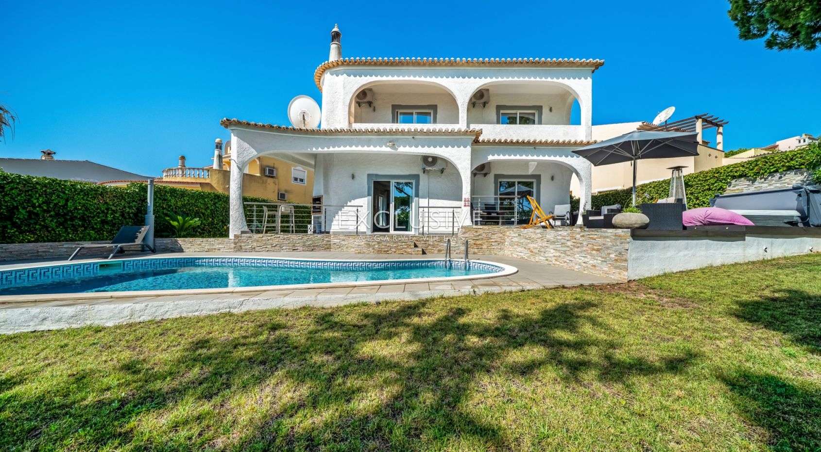 Sie eine Golfvilla in erster Reihe im alten Dorfteil von Vilamoura