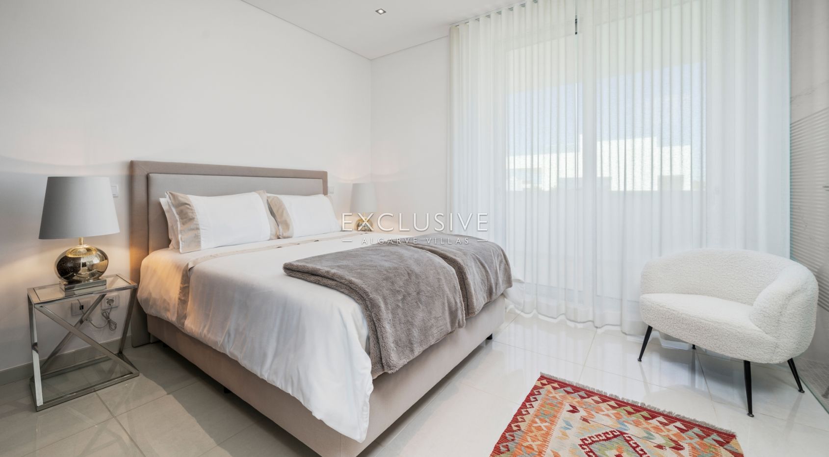 Beachfront Villa with Stunning Sea Views in Ponta da Piedade, Lagos