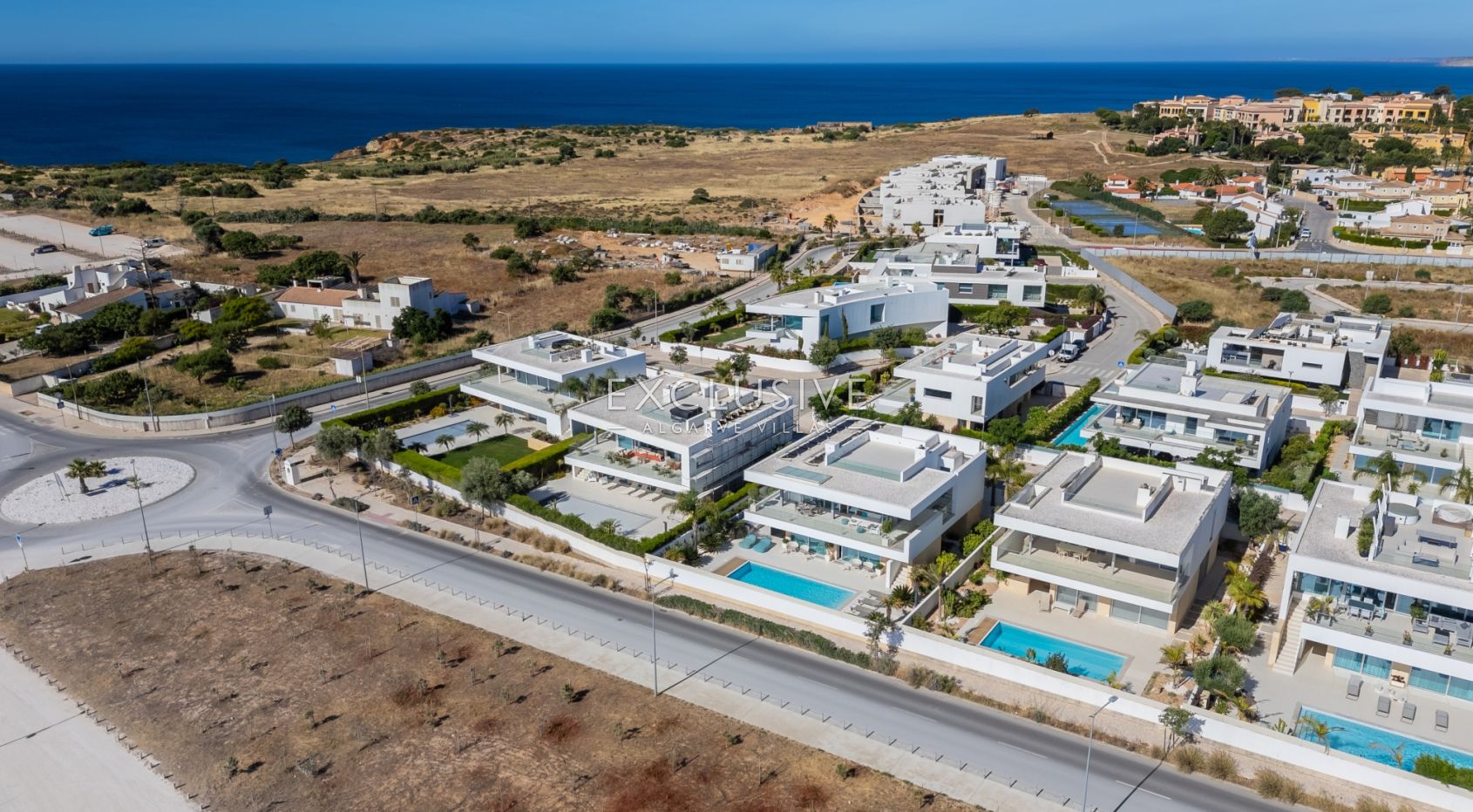 Beachfront Villa with Stunning Sea Views in Ponta da Piedade, Lagos