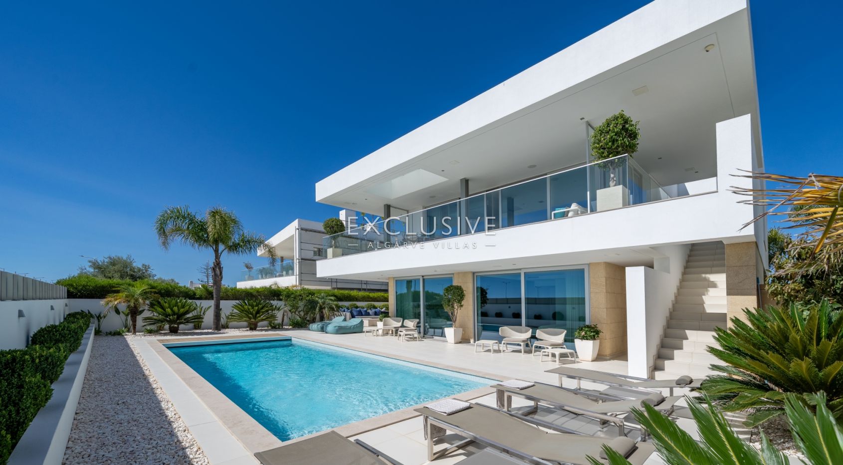 Beachfront Villa with Stunning Sea Views in Ponta da Piedade, Lagos
