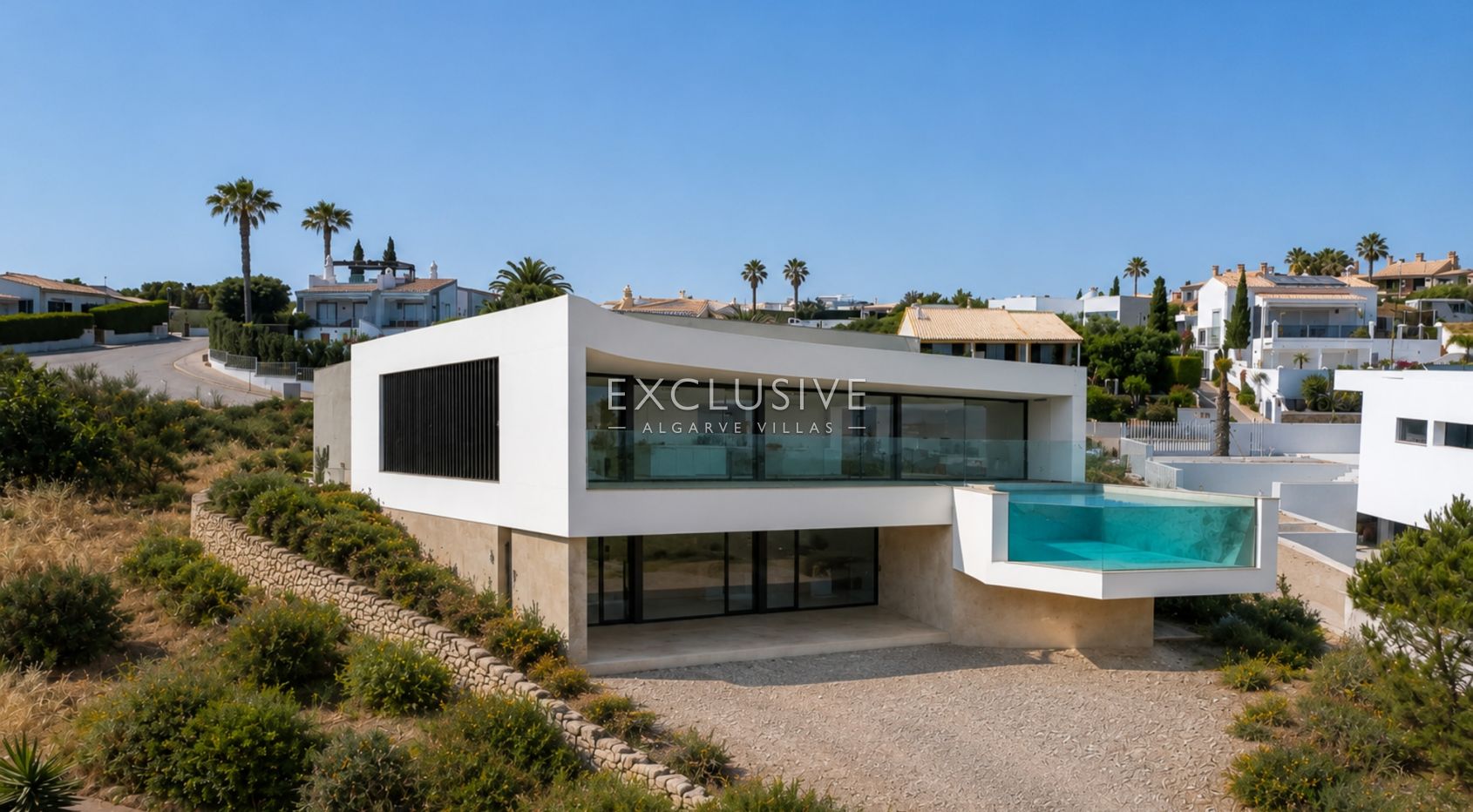 Schlüsselfertiges Projekt einer modernen Villa mit Meerblick in Praia da Luz an der Algarve zu verka