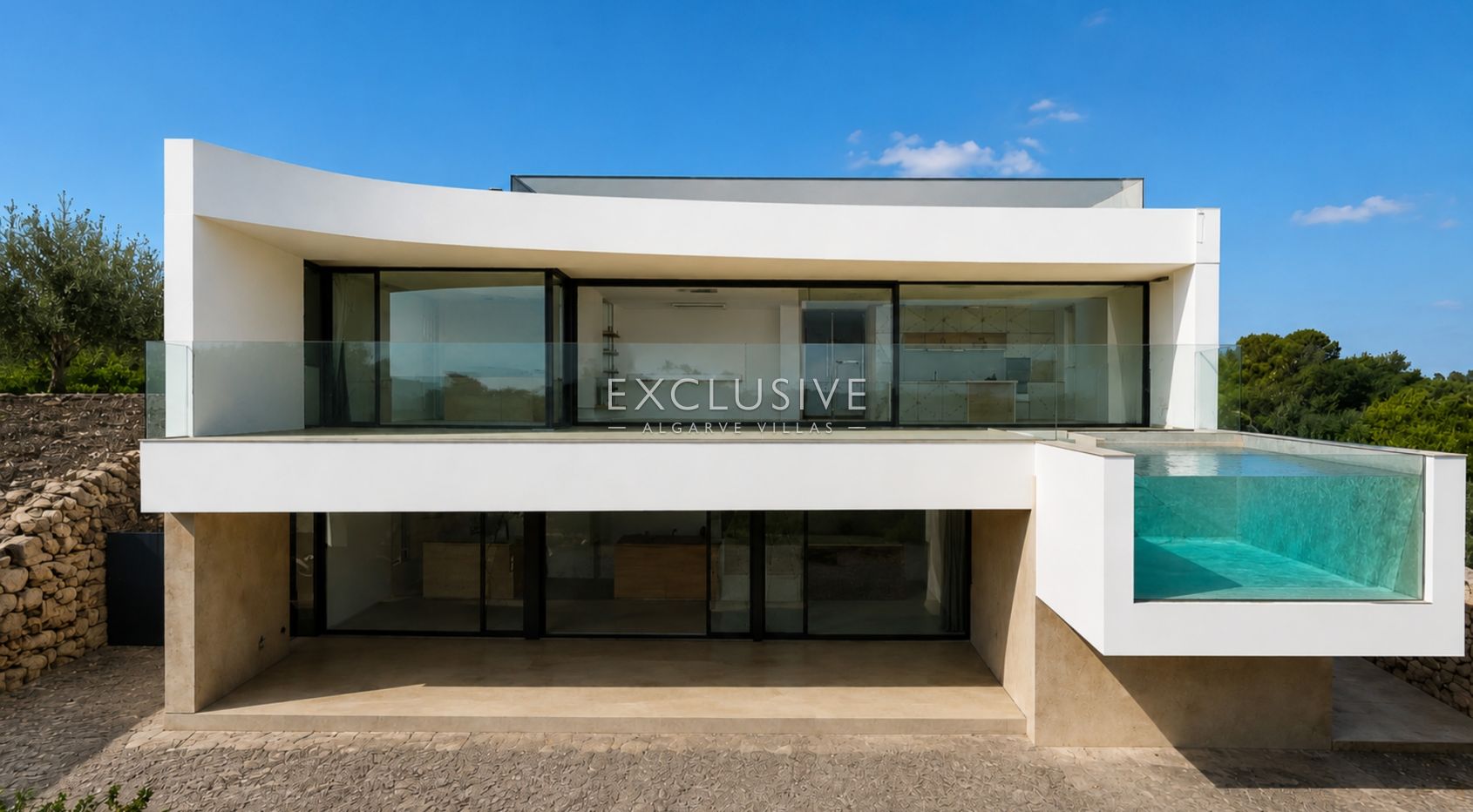 Schlüsselfertiges Projekt einer modernen Villa mit Meerblick in Praia da Luz an der Algarve zu verka