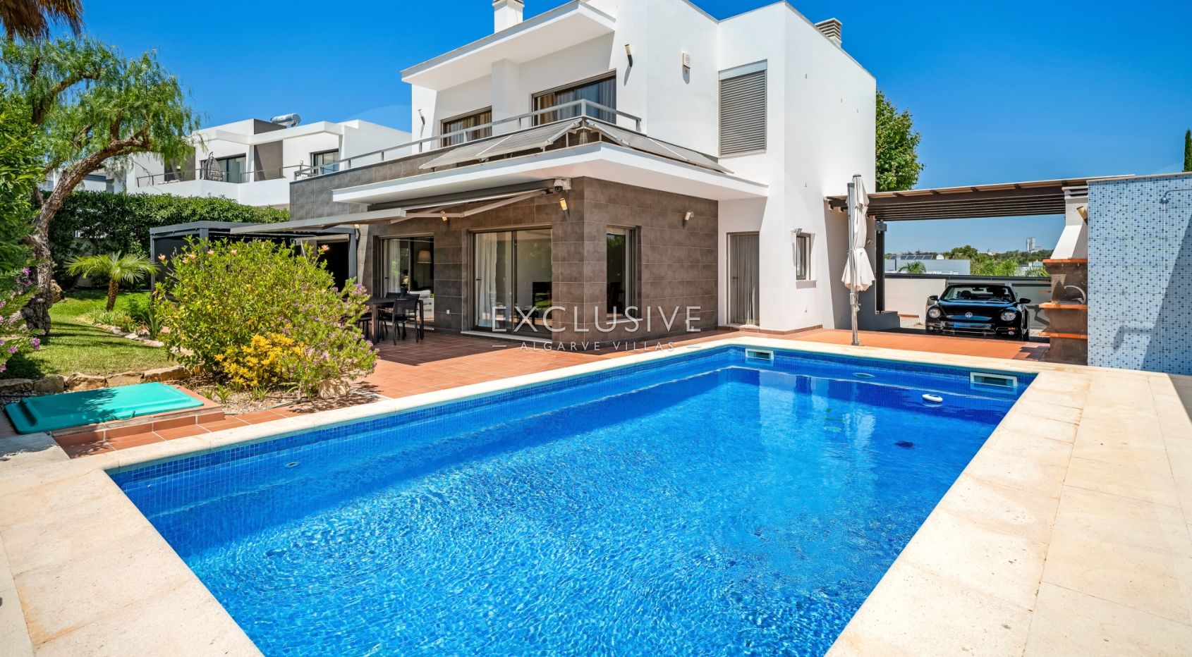 Moderne Villa mit 4 Schlafzimmern, Pool, Solar- und Photovoltaikanlage, in Alcantarilha