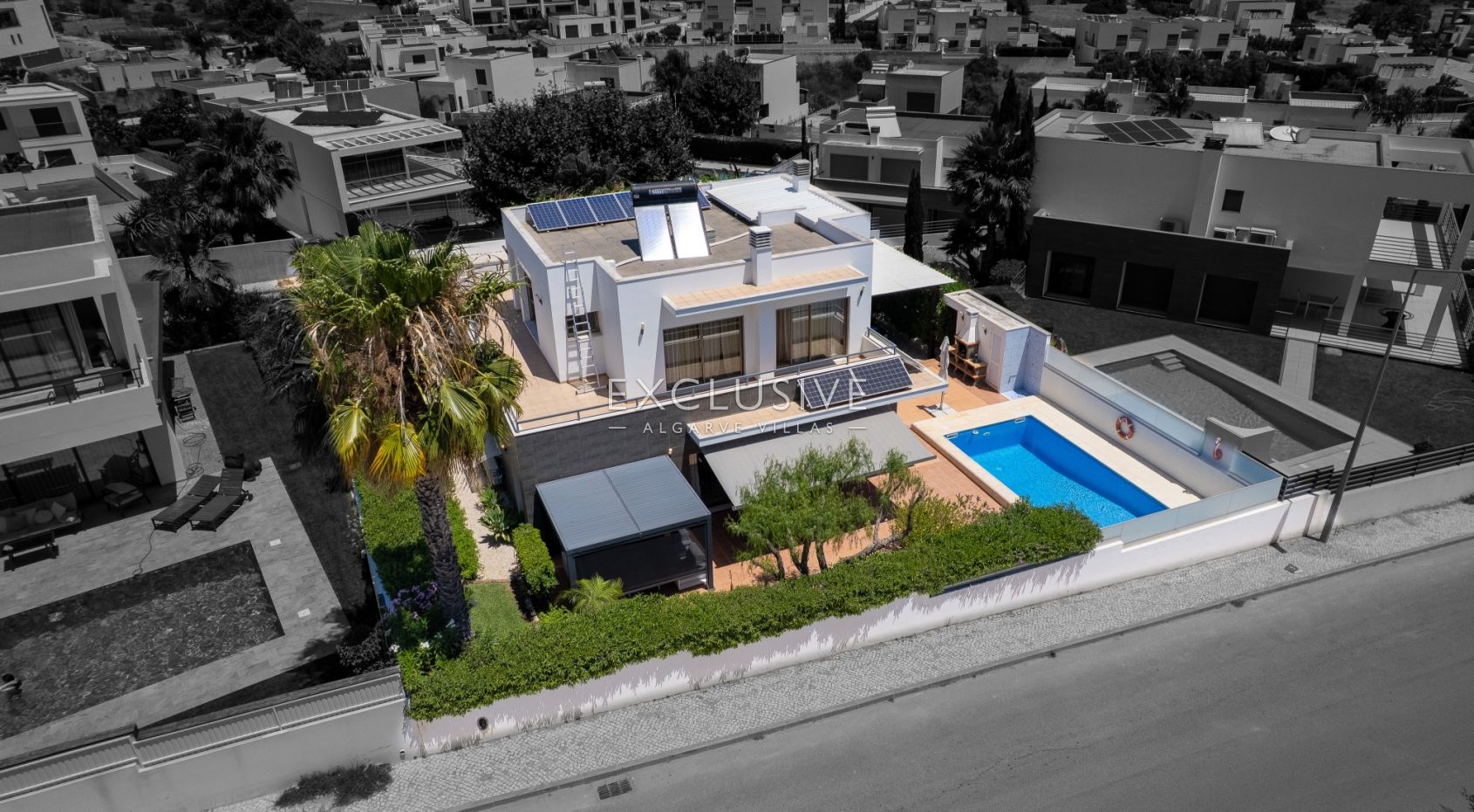 Moderne Villa mit 4 Schlafzimmern, Pool, Solar- und Photovoltaikanlage, in Alcantarilha