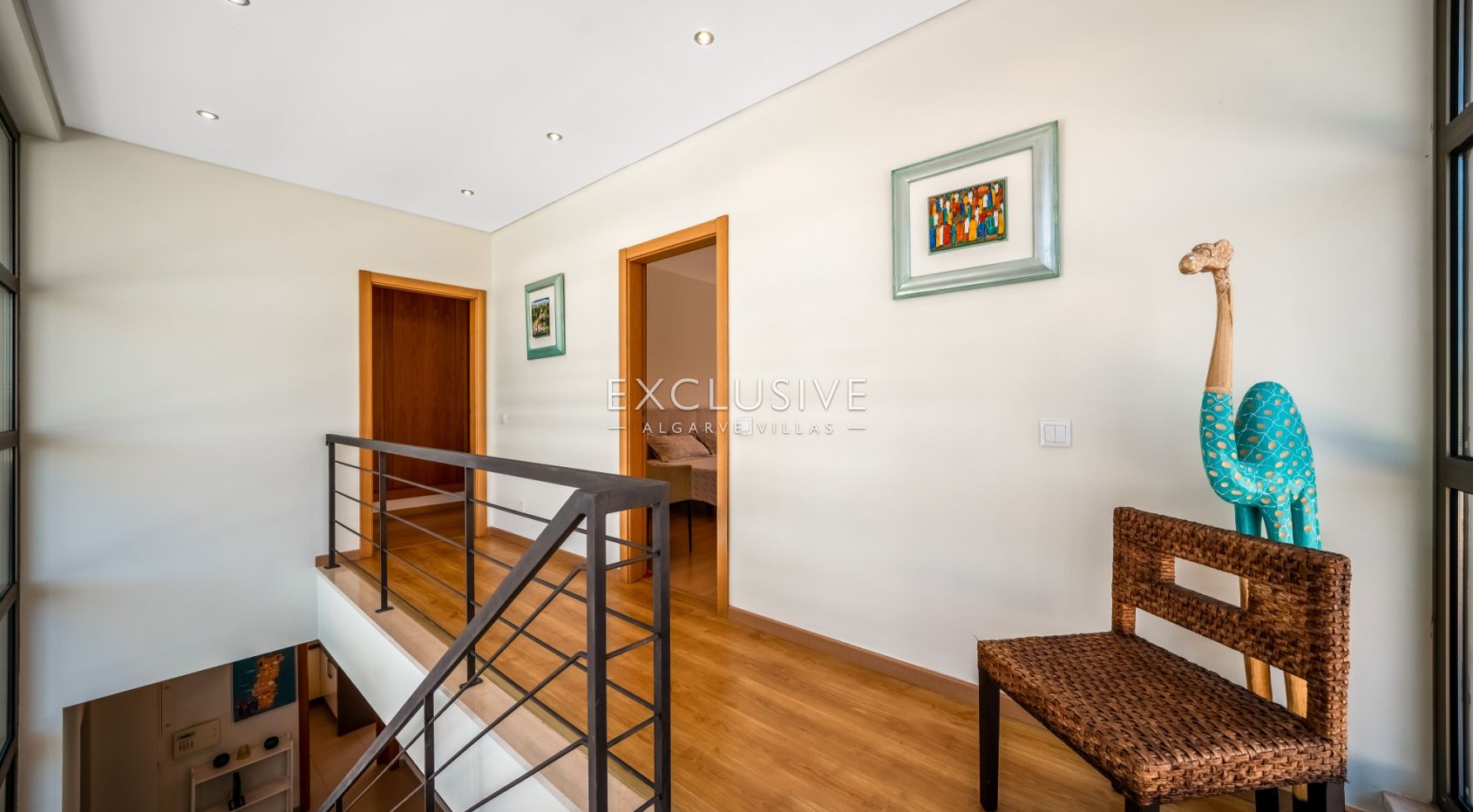 Moderne Villa mit 4 Schlafzimmern, Pool, Solar- und Photovoltaikanlage, in Alcantarilha