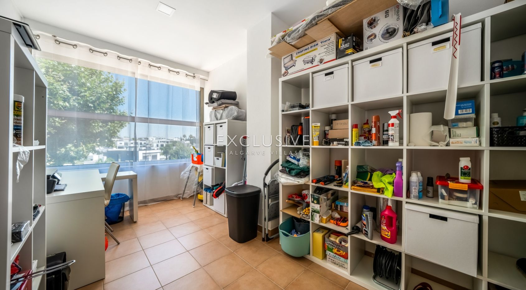 Moderne Villa mit 4 Schlafzimmern, Pool, Solar- und Photovoltaikanlage, in Alcantarilha
