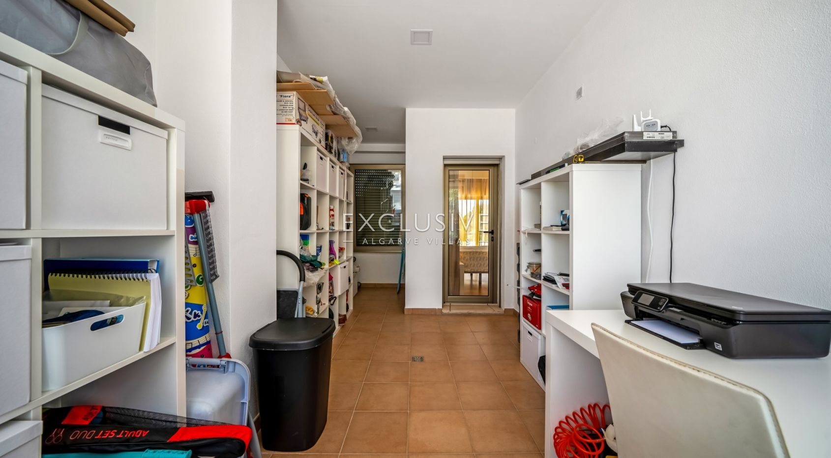 Moderne Villa mit 4 Schlafzimmern, Pool, Solar- und Photovoltaikanlage, in Alcantarilha