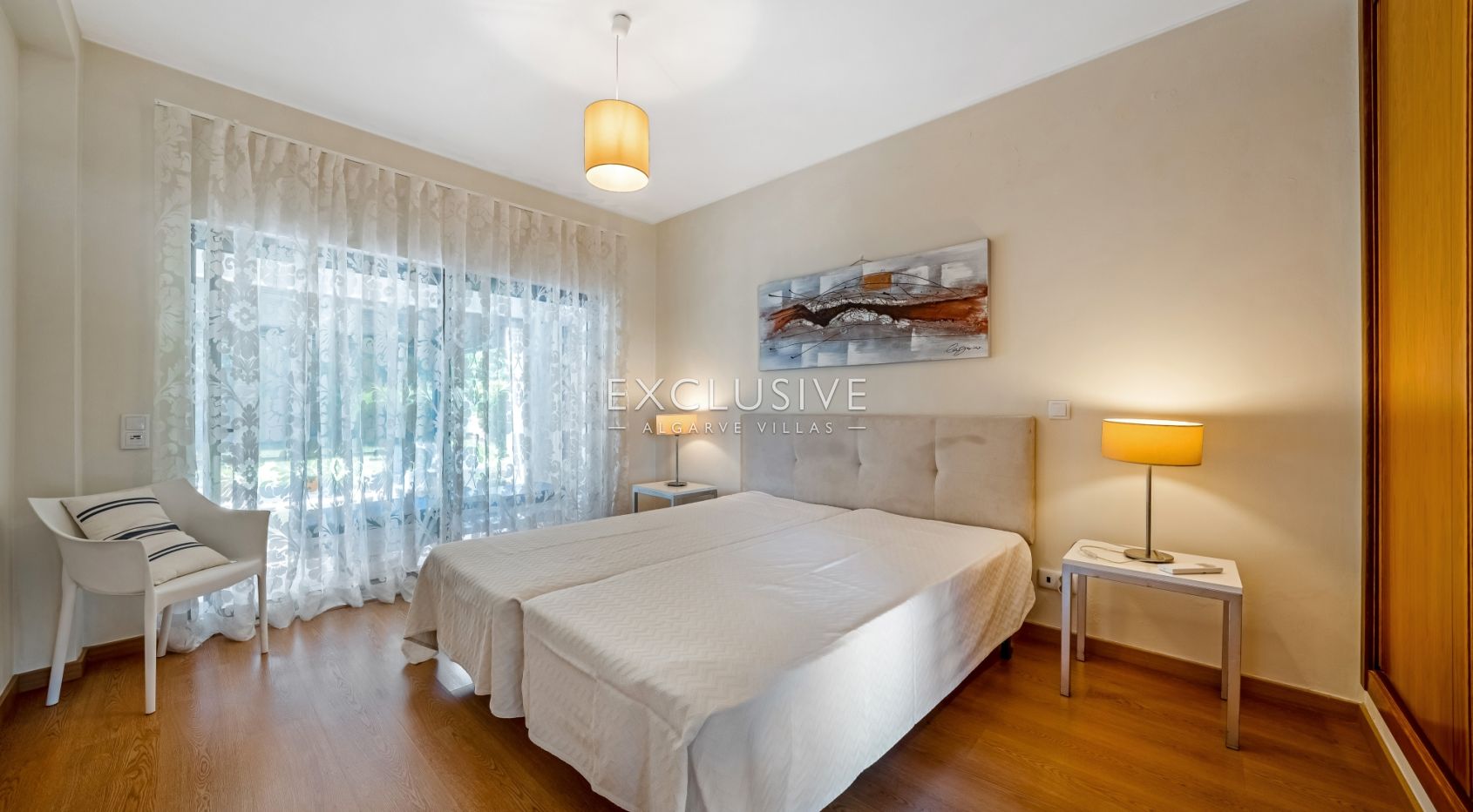 Moderne Villa mit 4 Schlafzimmern, Pool, Solar- und Photovoltaikanlage, in Alcantarilha