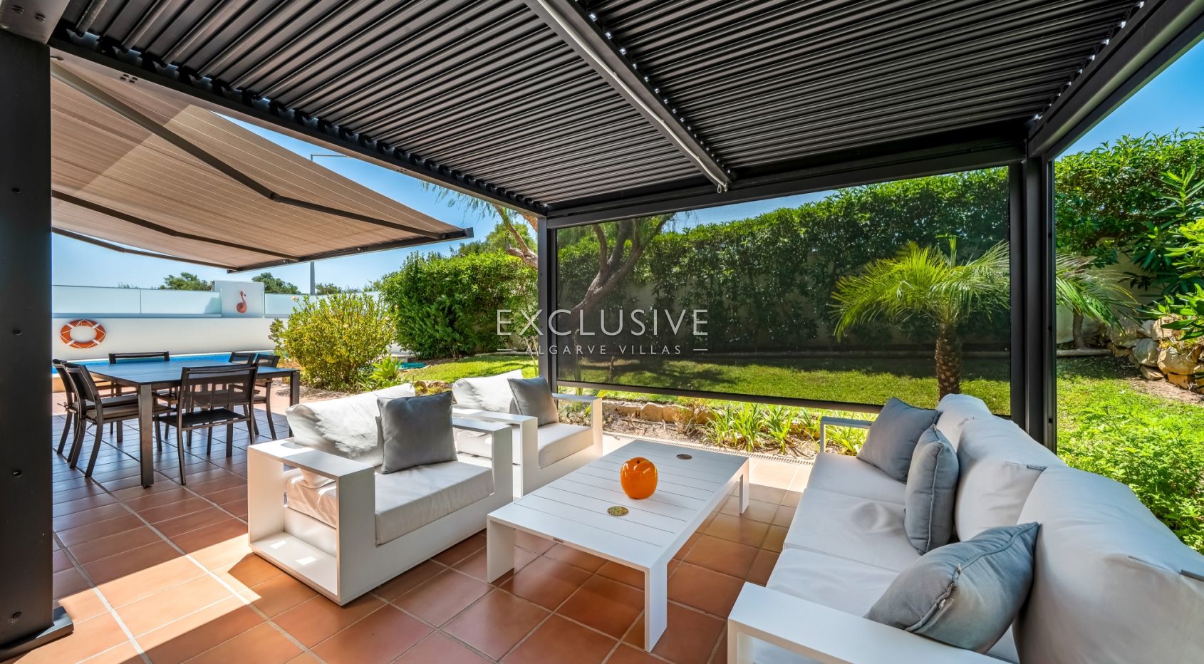 Moderne Villa mit 4 Schlafzimmern, Pool, Solar- und Photovoltaikanlage, in Alcantarilha