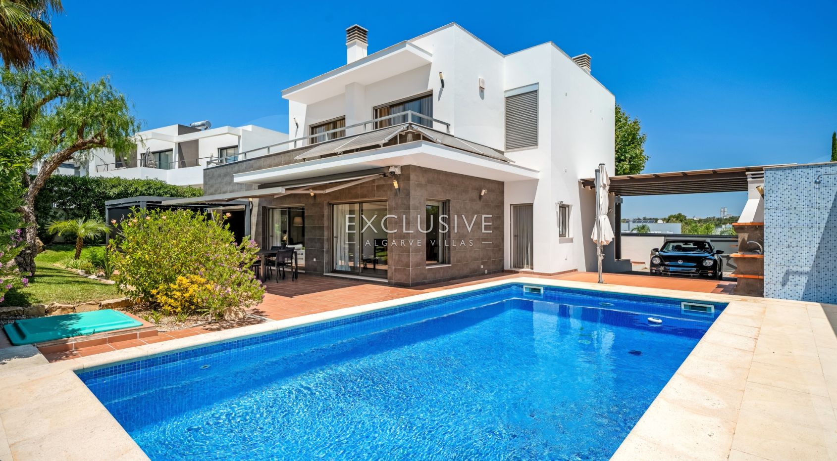 Moderne Villa mit 4 Schlafzimmern, Pool, Solar- und Photovoltaikanlage, in Alcantarilha