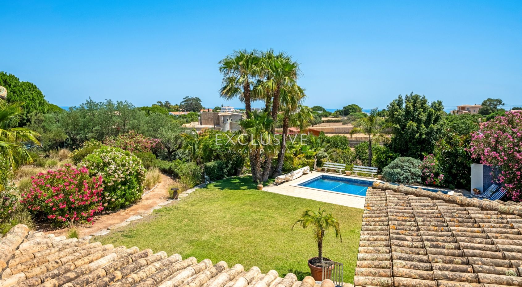 Anwesen im Landhausstil in Caramujeira an der Algarve