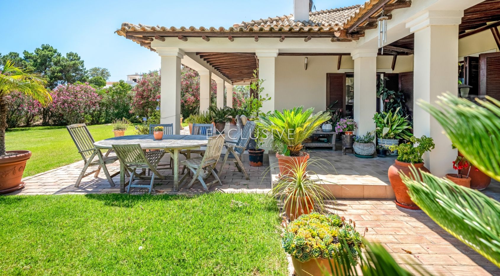 Anwesen im Landhausstil in Caramujeira an der Algarve