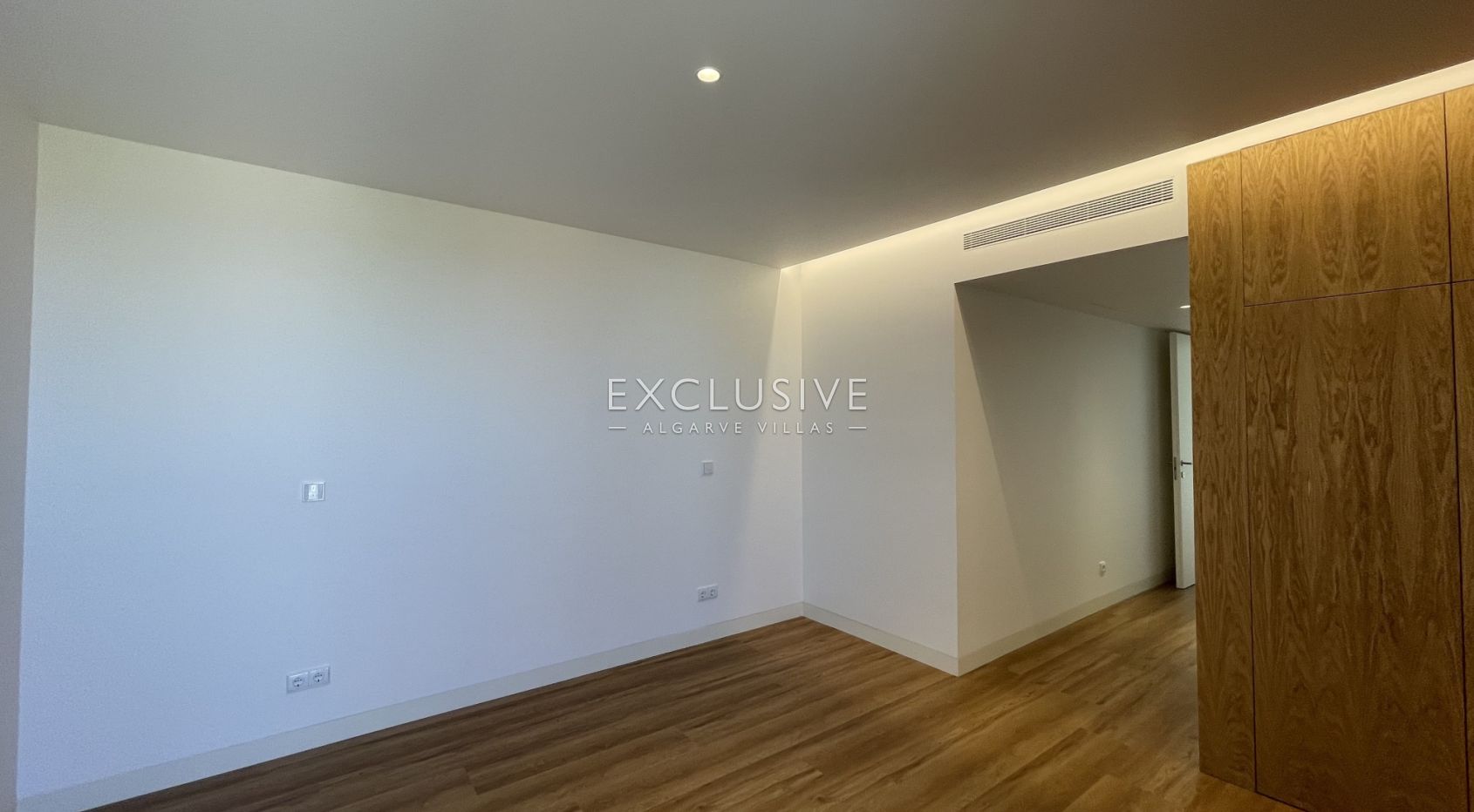 Luxuriöse Villa mit 3 Schlafzimmern, privatem Pool und Garten in Vilamoura