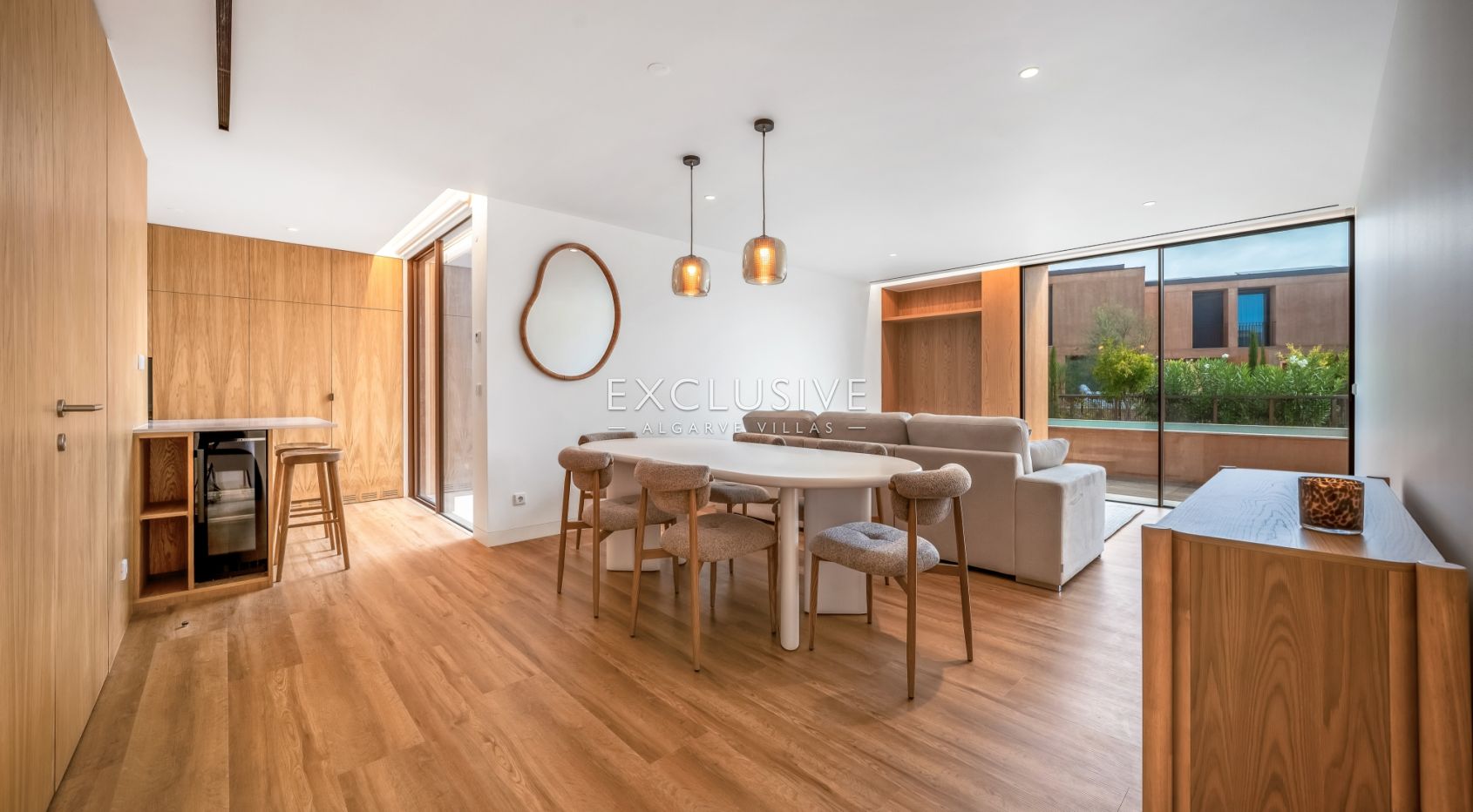 Buy Luxury 3 Bedroom Villa with Private Pool & Garden in Vilamoura