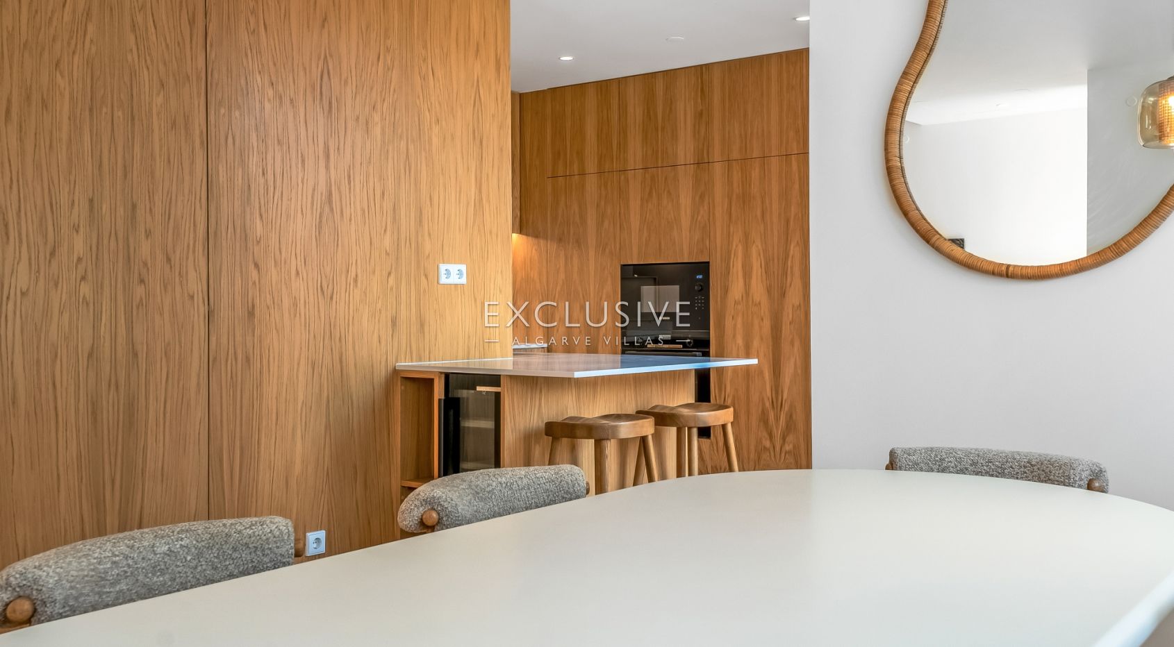 Buy Luxury 3 Bedroom Villa with Private Pool & Garden in Vilamoura