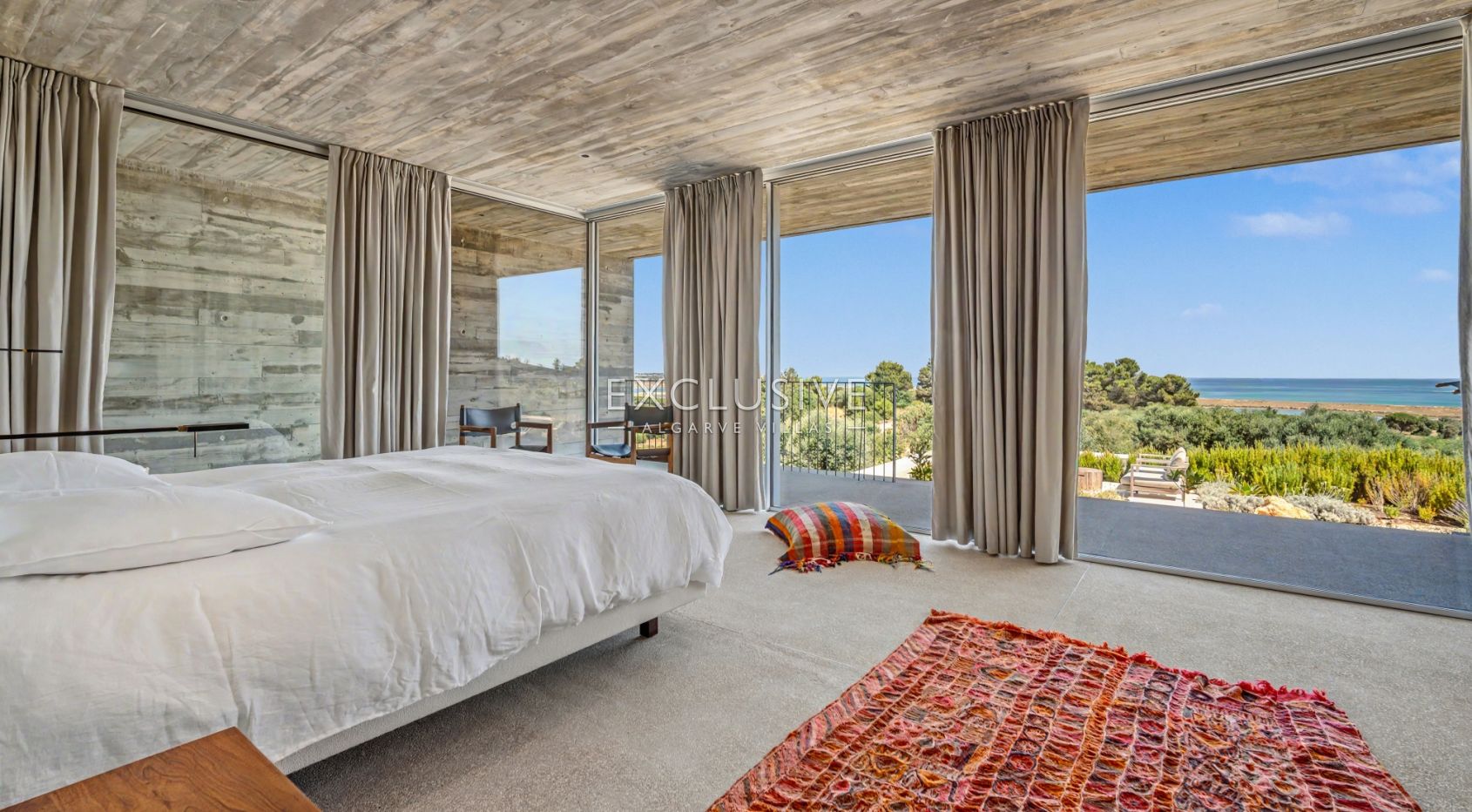 Moderne Villa mit 5 Schlafzimmern und Blick auf das Meer und den Golfplatz im Palmares Golf Resort