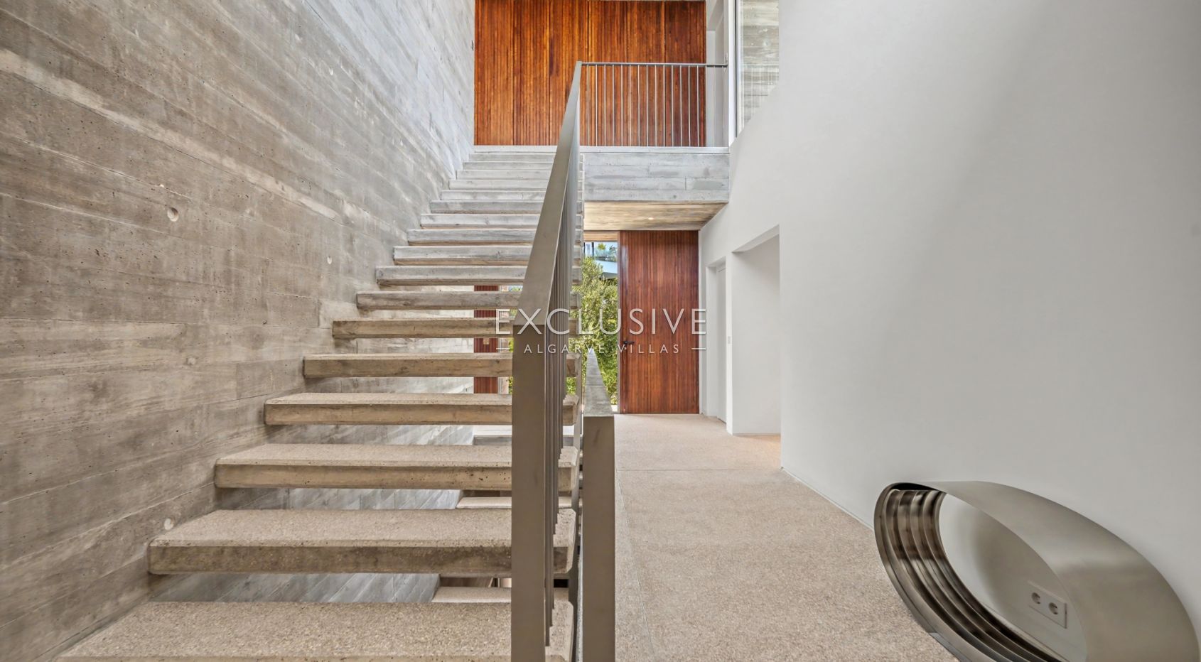 Moderne Villa mit 5 Schlafzimmern und Blick auf das Meer und den Golfplatz im Palmares Golf Resort