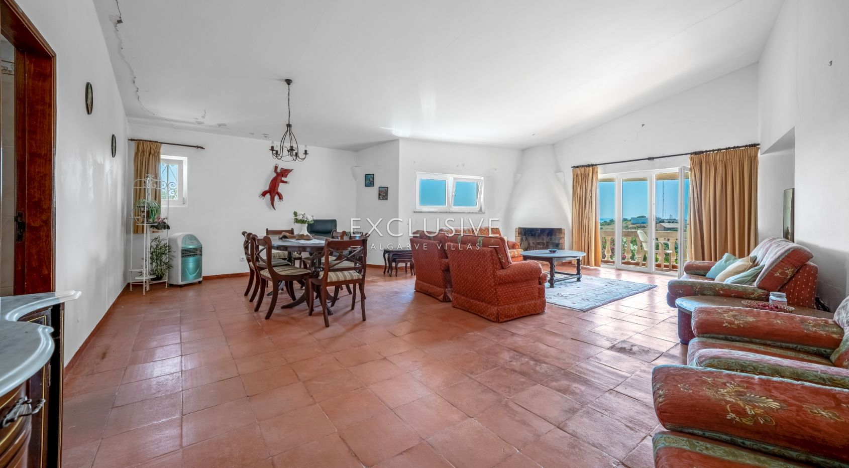 Renovierungsbedürftige Villa mit Meerblick in Falfeira, Lagos