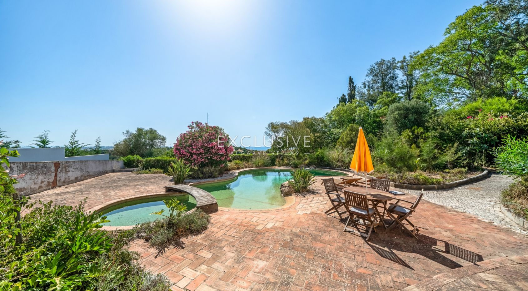 Renovierungsbedürftige Villa mit Meerblick in Falfeira, Lagos