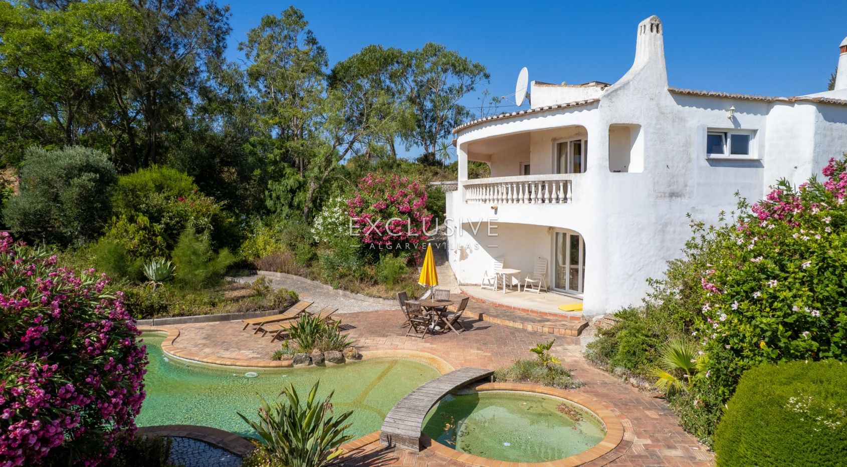 Renovierungsbedürftige Villa mit Meerblick in Falfeira, Lagos
