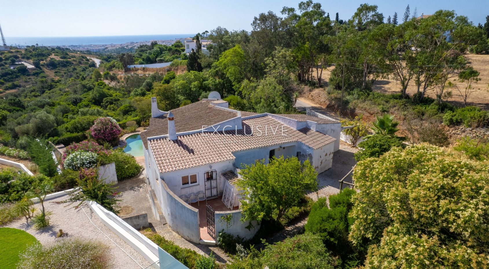 Renovierungsbedürftige Villa mit Meerblick in Falfeira, Lagos