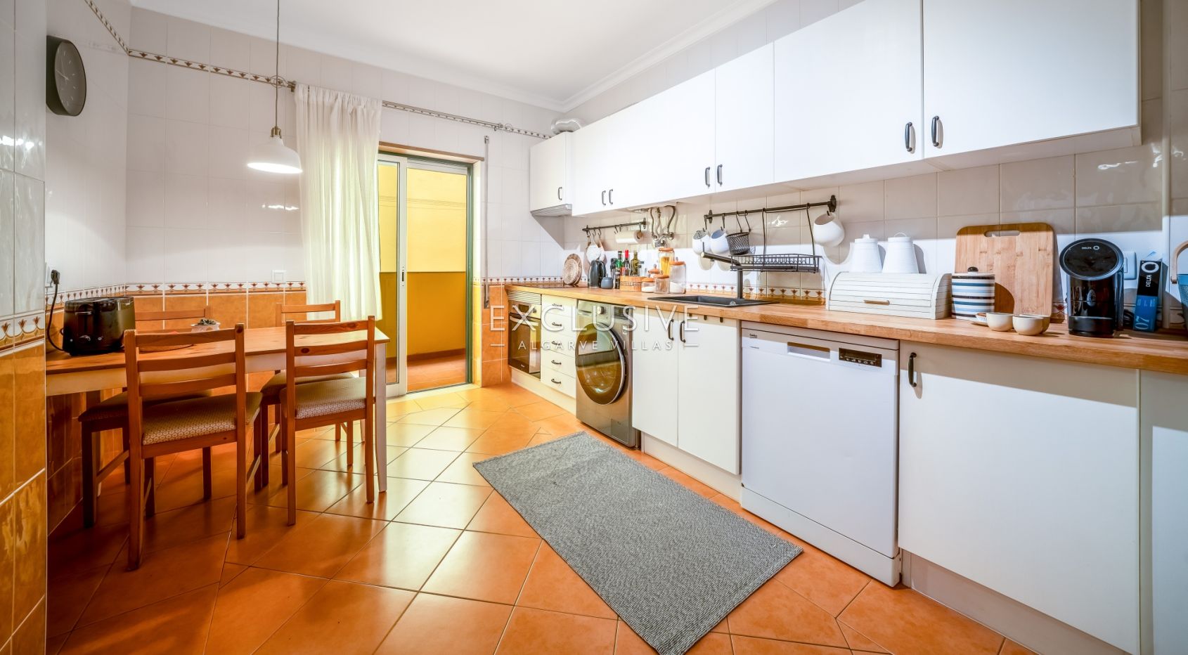 Apartamento T3 e vista para o mar em Lagos, no Algarve, com garagem e elevador