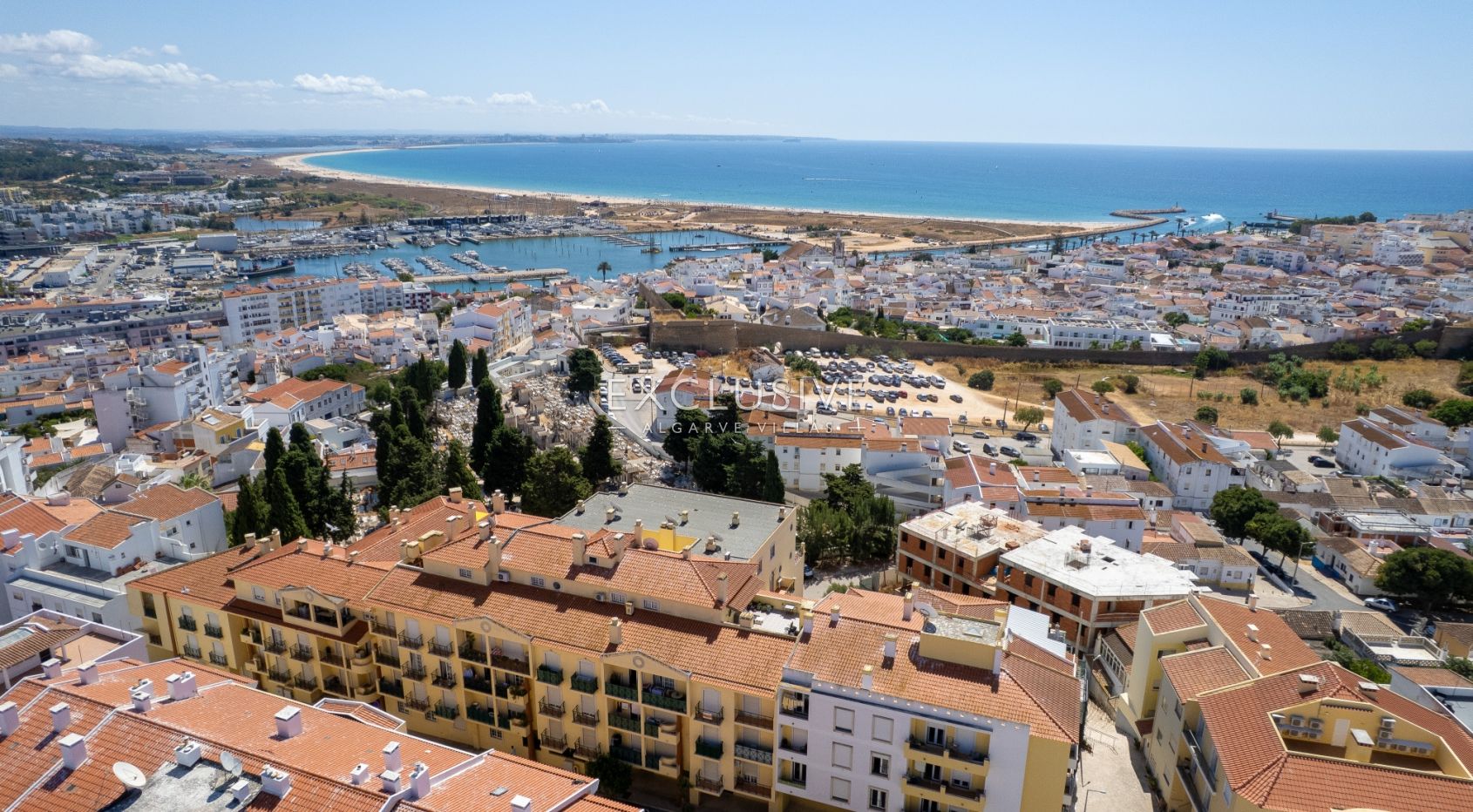 Apartamento T3 e vista para o mar em Lagos, no Algarve, com garagem e elevador