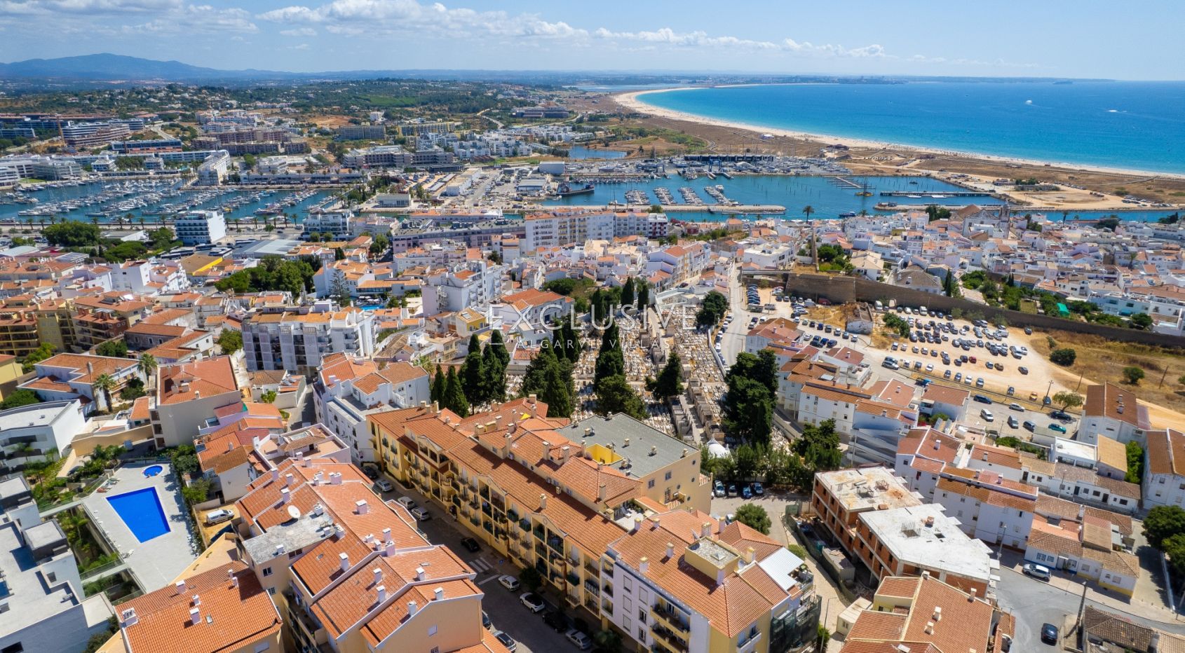 Apartamento T3 e vista para o mar em Lagos, no Algarve, com garagem e elevador