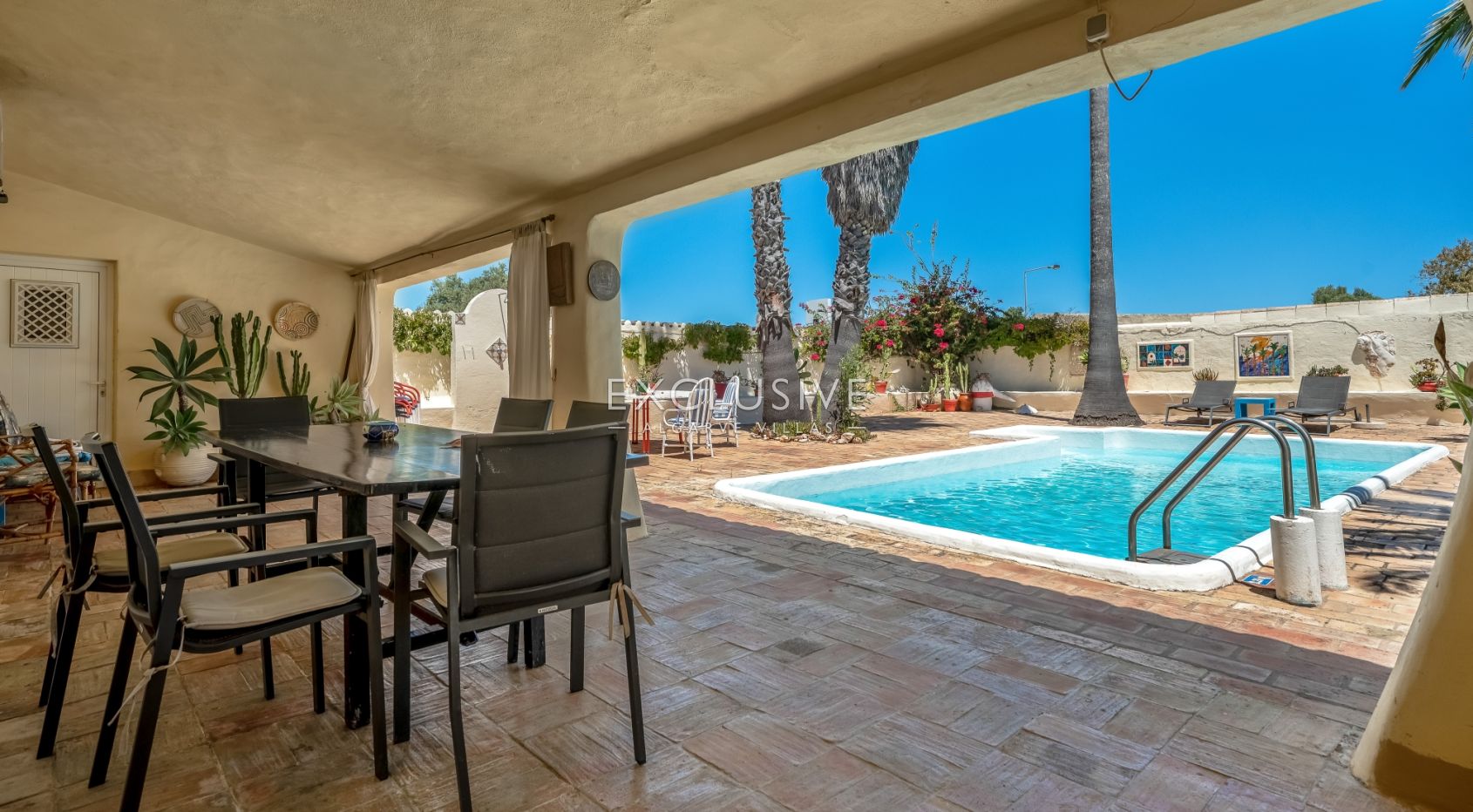 Charmante « quinta », piscine, vue sur la mer et vergers, Carvoeiro