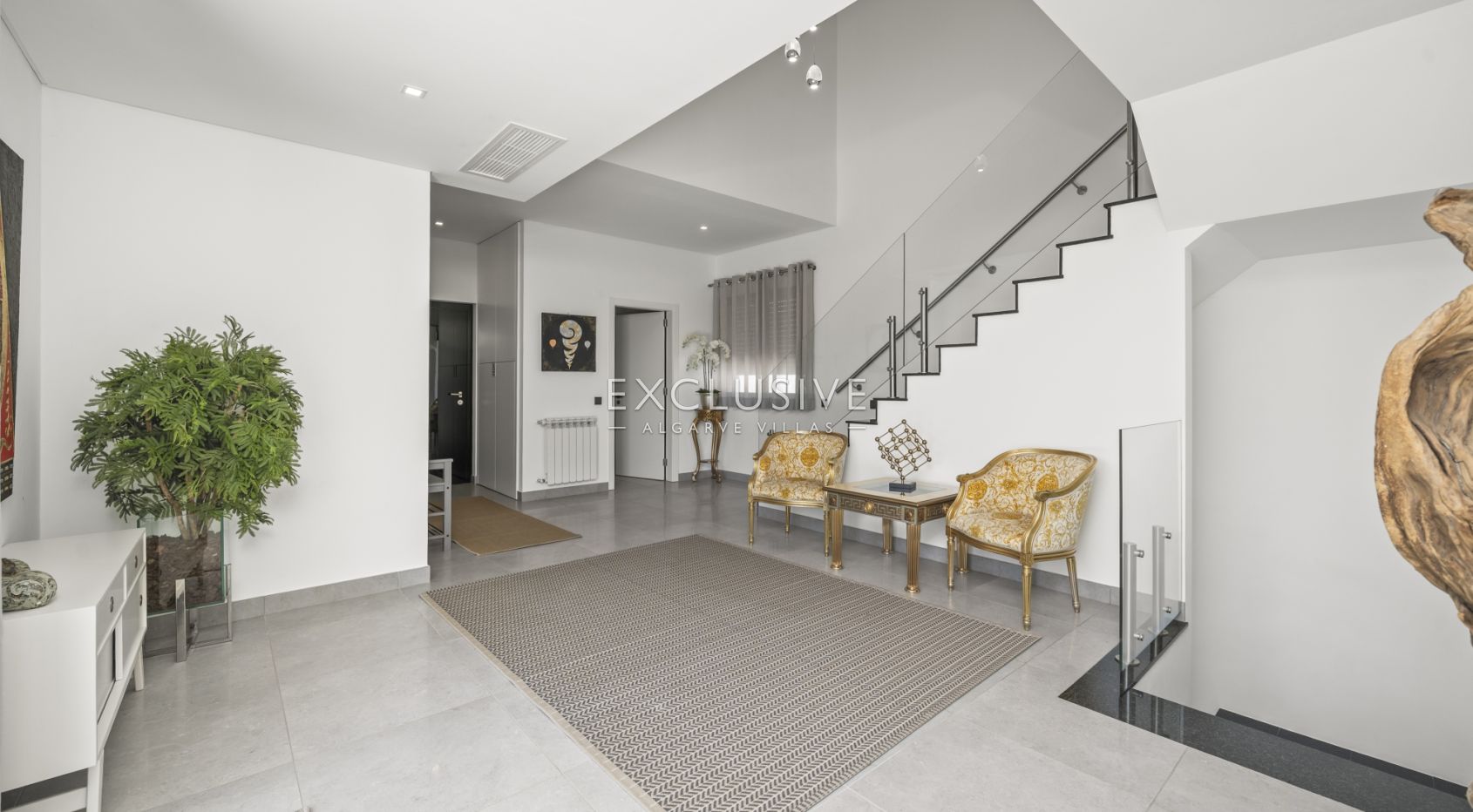Casa Branca – Élégante villa familiale près de la plage de Porto de Mós, à Lagos
