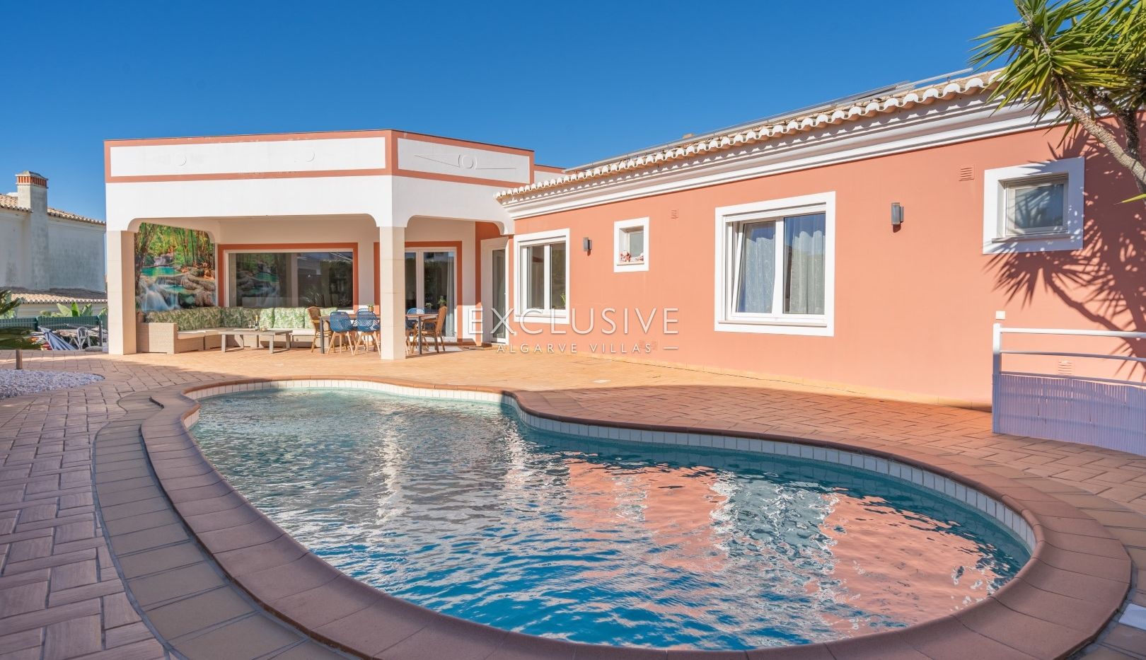 Moradia com 3+2 quartos, piscina e anexo para hóspedes em Cerro das Mós, Lagos, Algarve