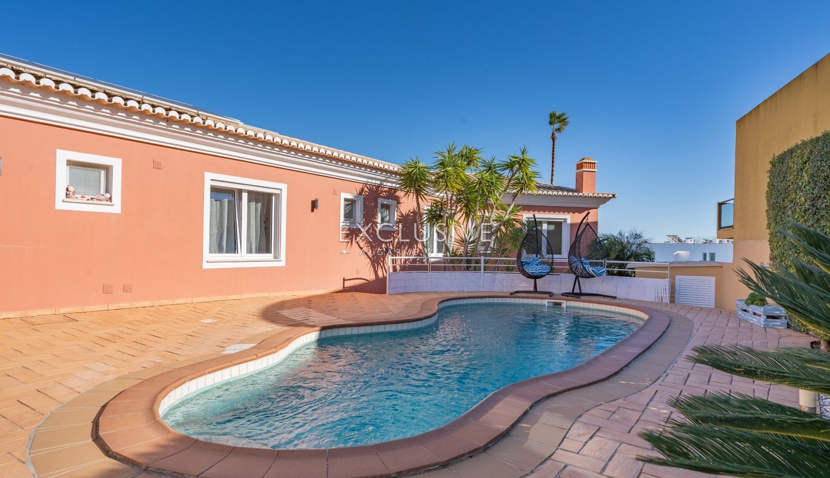 Moradia com 3+2 quartos, piscina e anexo para hóspedes em Cerro das Mós, Lagos, Algarve