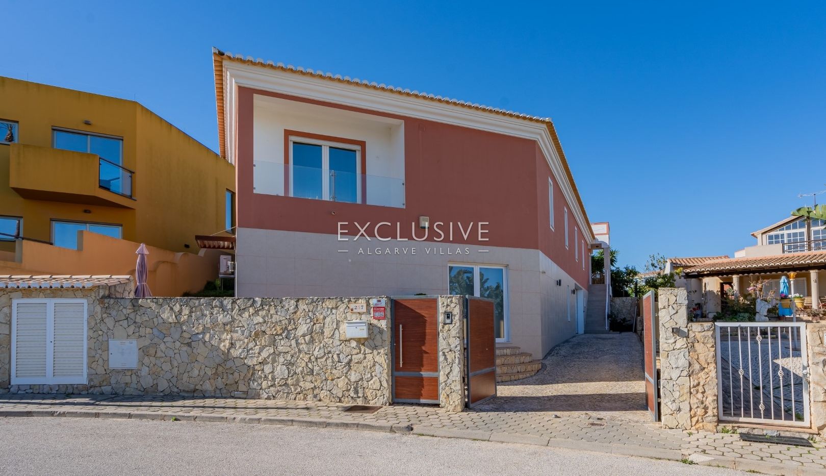 Moradia com 3+2 quartos, piscina e anexo para hóspedes em Cerro das Mós, Lagos, Algarve