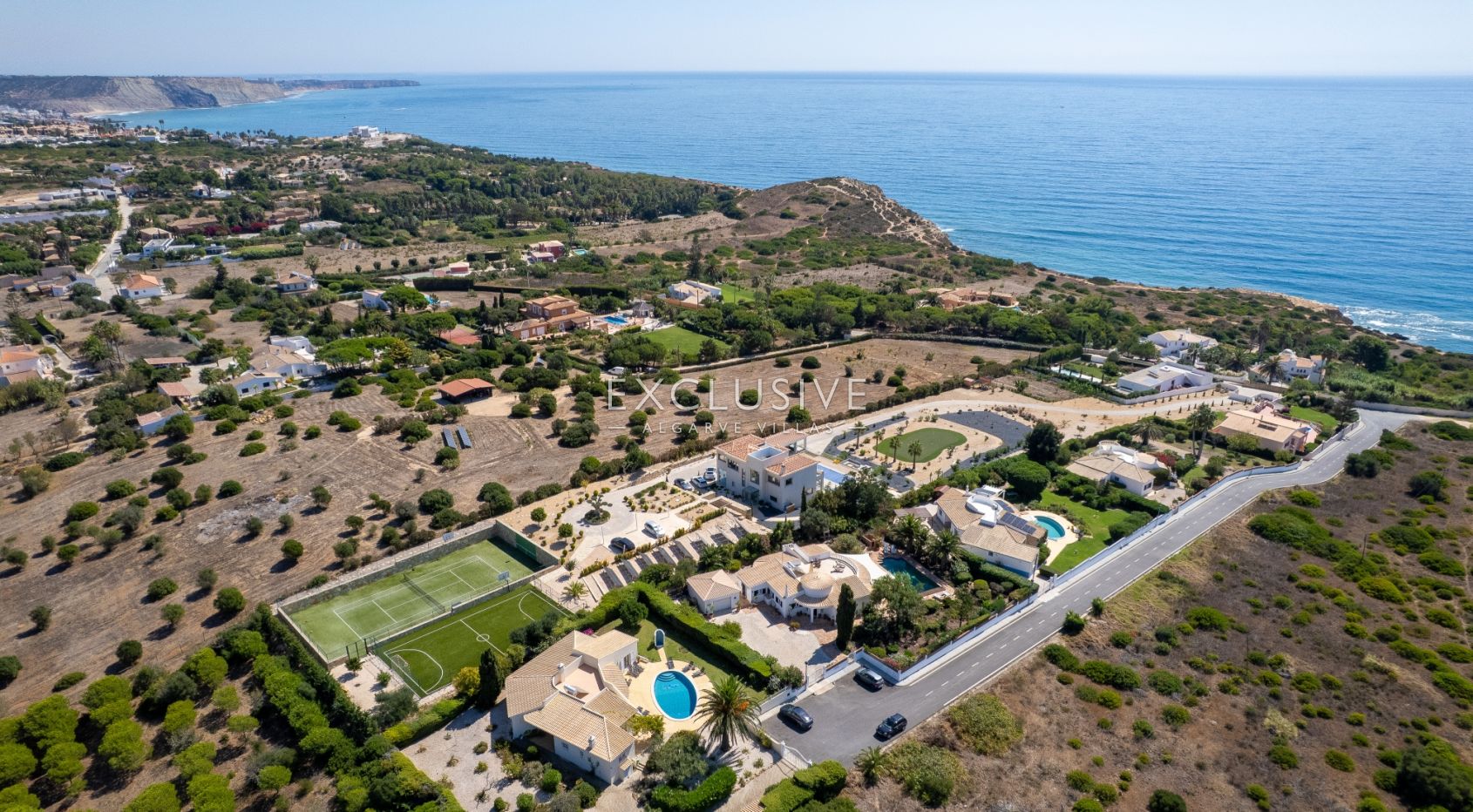 Charming 4Bedroom Villa with Amazing Ocean Views near Praia da Luz and Burgau