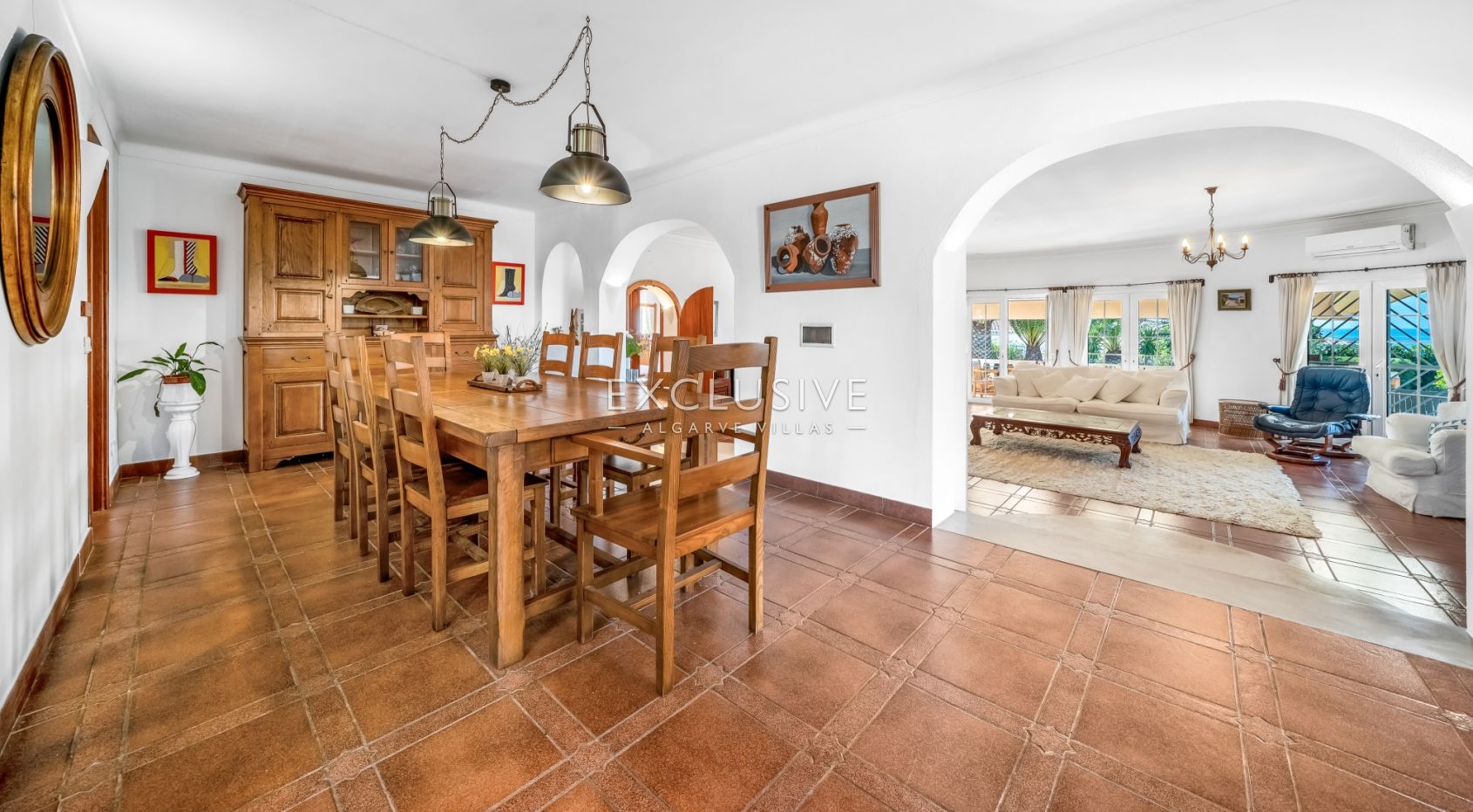 Charming 4Bedroom Villa with Amazing Ocean Views near Praia da Luz and Burgau