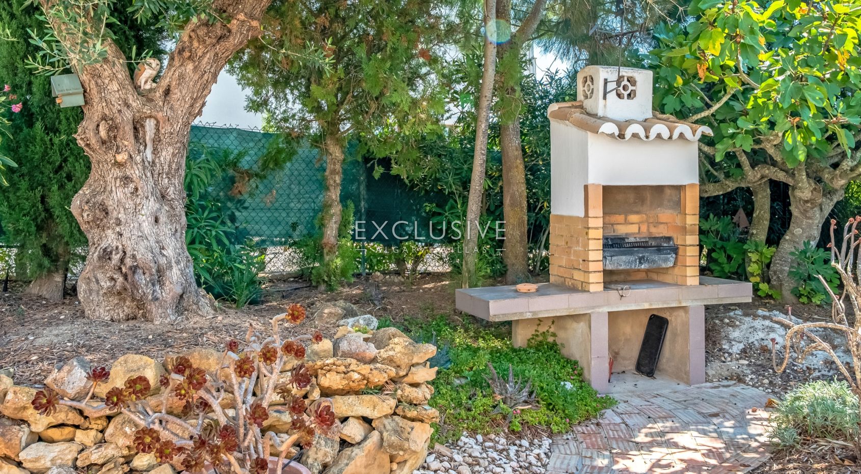 Charming 4Bedroom Villa with Amazing Ocean Views near Praia da Luz and Burgau