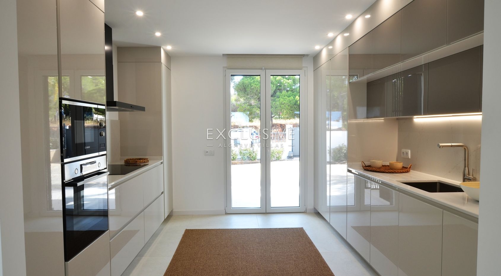 Brand-New Villa Close to Golf and Beach near Vilamoura & Vila Sol