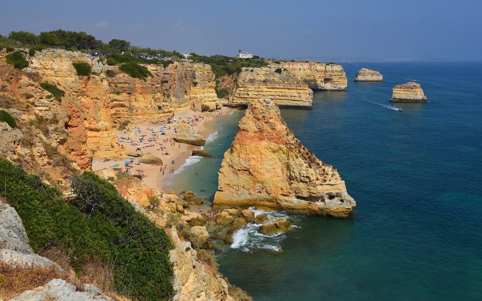 Praia da Marinha, Lagoa