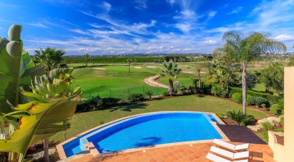 Luxury Four bedroom villa with pool Silves in Golf resort, Algarve