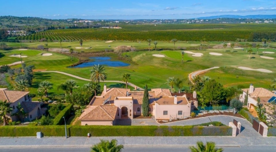 Luxury Four bedroom villa with pool Silves in Golf resort, Algarve
