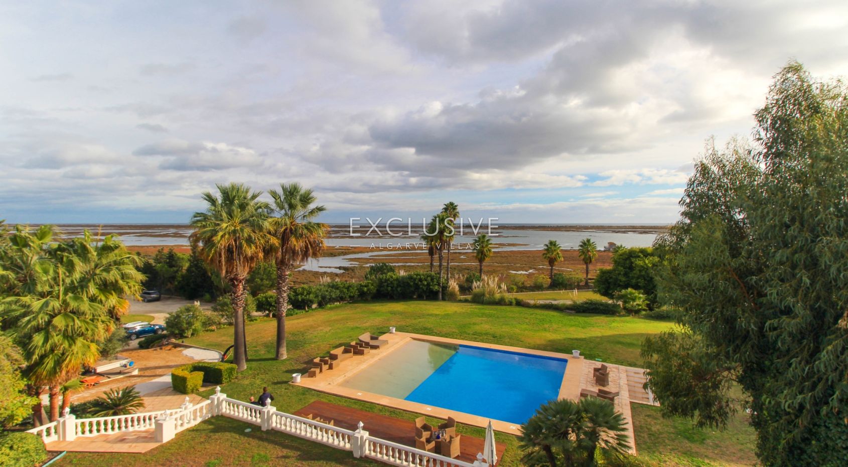 Magnifieke Villa met Ria Formosa uitzicht in Luz de Tavira