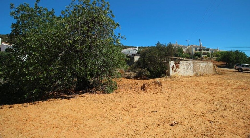 Plot for construction of 5 semi detached villas Loule