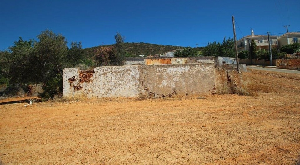 Plot for construction of 5 semi detached villas Loule