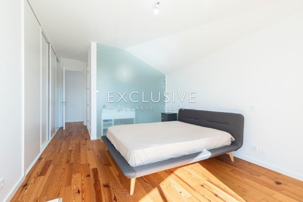 3+1 bedroom contemporary villa with sea views in Lagos, Algarve
