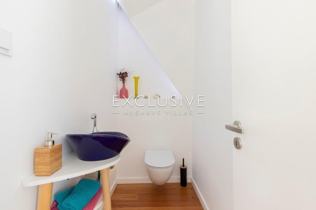 3+1 bedroom contemporary villa with sea views in Lagos, Algarve