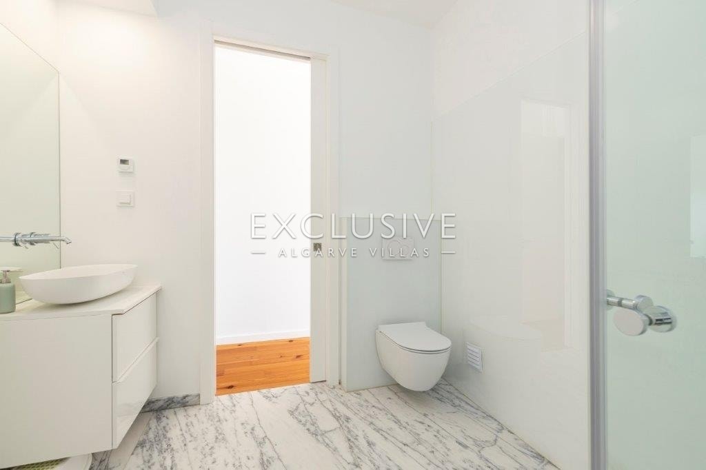 3+1 bedroom contemporary villa with sea views in Lagos, Algarve