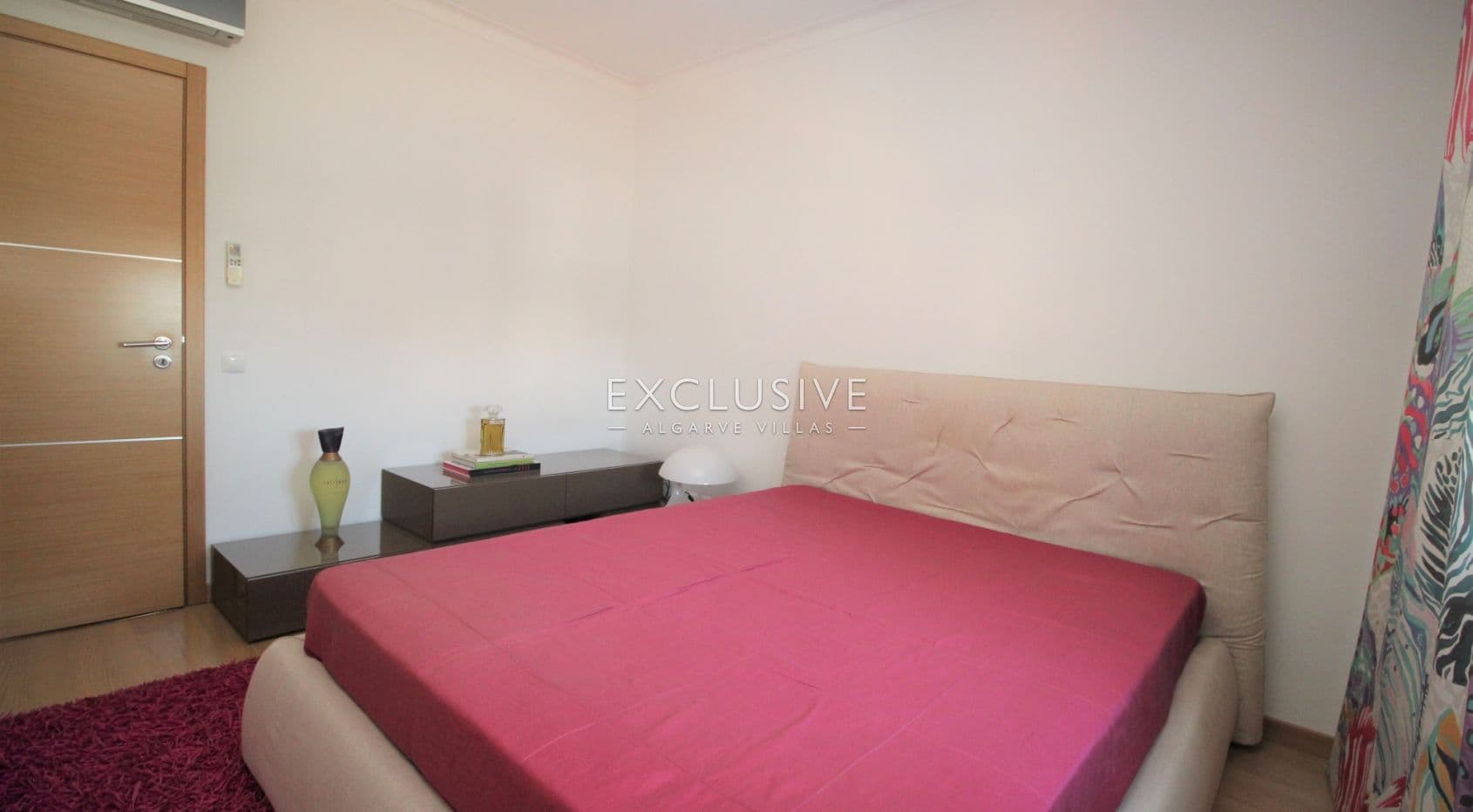 Ruime villa met zeer hoge kwaliteit interieur in Lagos Centrum